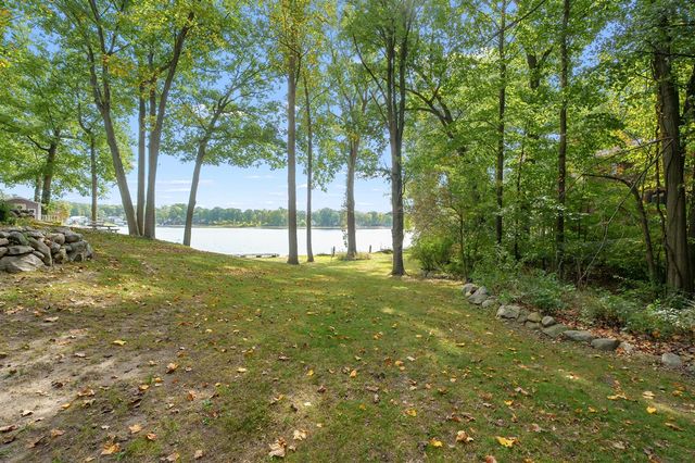 28125 North Street, Gobles, MI 49055
