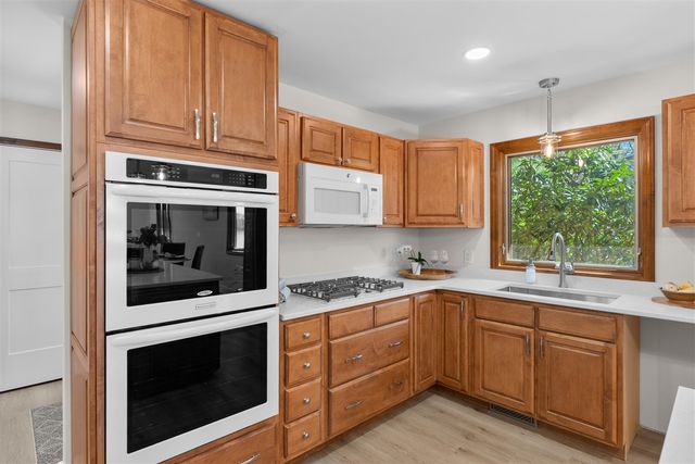28125 North Street, Gobles, MI 49055