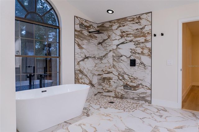 5320 NE 2ND LANE, Ocala, FL 34470