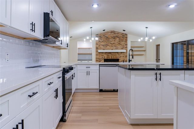 5320 NE 2ND LANE, Ocala, FL 34470