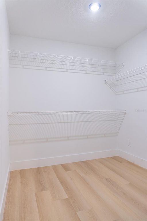 Image 31 of property listing at 5320 NE 2ND LANE, Ocala, FL 34470