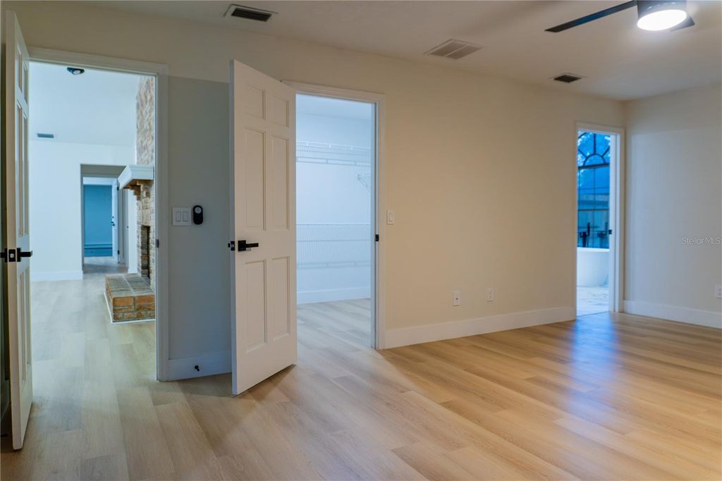 Image 35 of property listing at 5320 NE 2ND LANE, Ocala, FL 34470