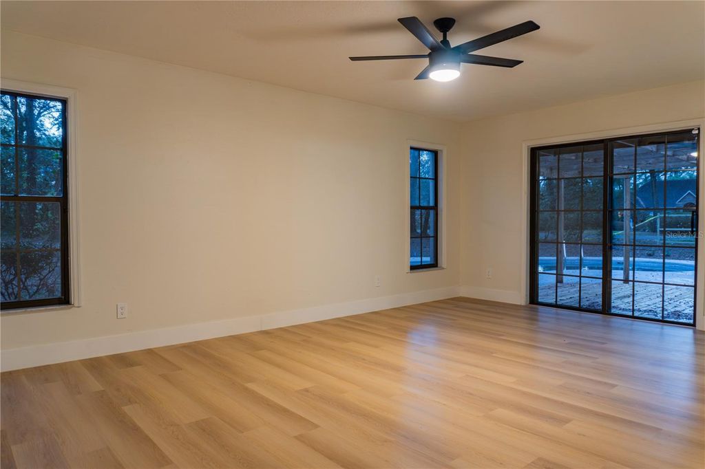 Image 39 of property listing at 5320 NE 2ND LANE, Ocala, FL 34470