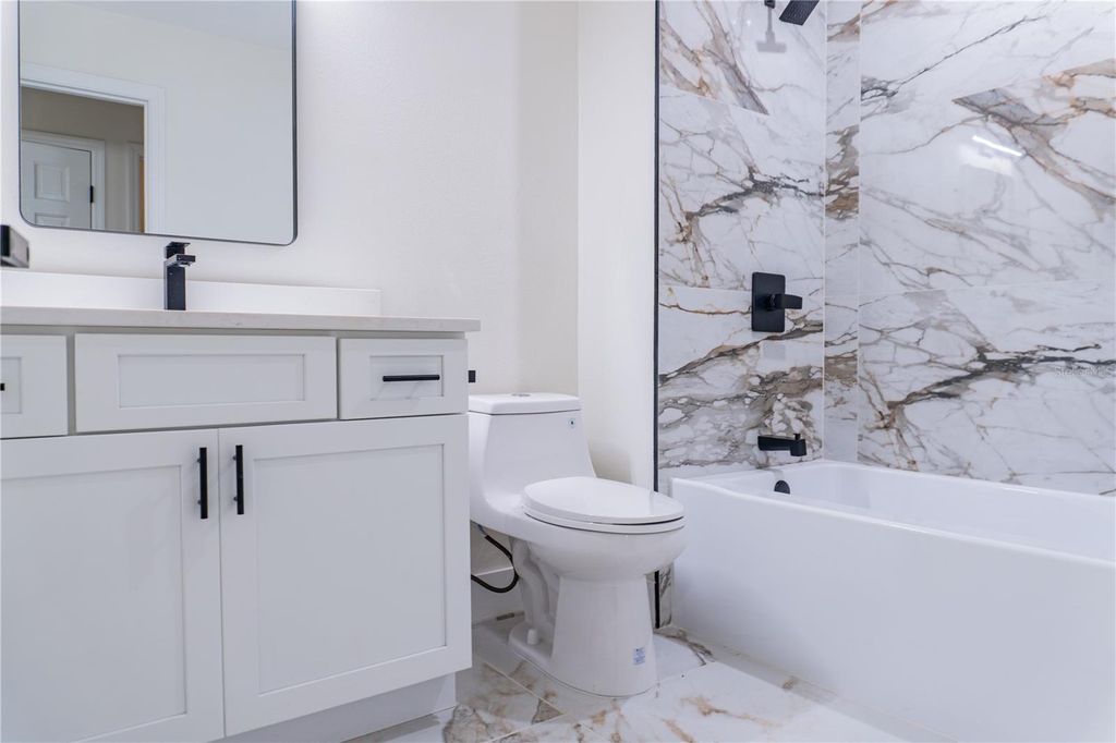 Image 53 of property listing at 5320 NE 2ND LANE, Ocala, FL 34470