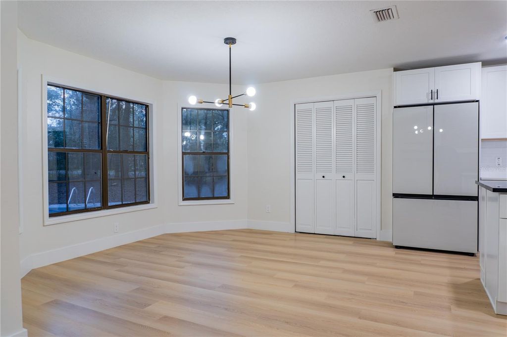 Image 8 of property listing at 5320 NE 2ND LANE, Ocala, FL 34470