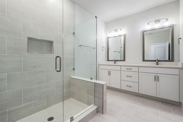 6605 N NEBRASKA AVENUE 6, Tampa, FL 33604