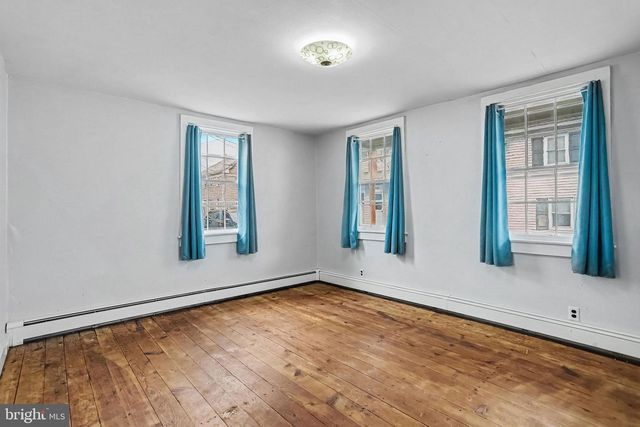 428 W QUEEN ST, Annville, PA 17003