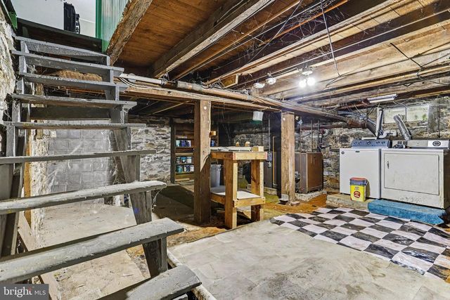 428 W QUEEN ST, Annville, PA 17003