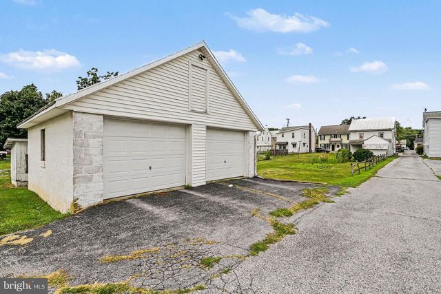 428 W QUEEN ST, Annville, PA 17003