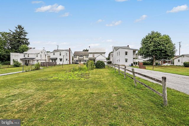 428 W QUEEN ST, Annville, PA 17003