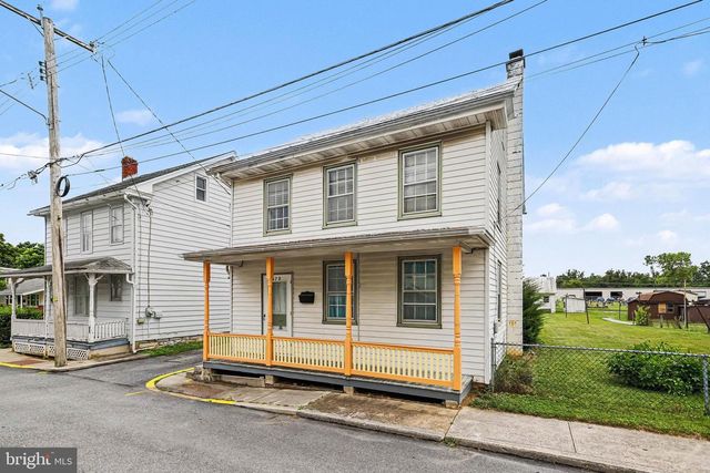 428 W QUEEN ST, Annville, PA 17003