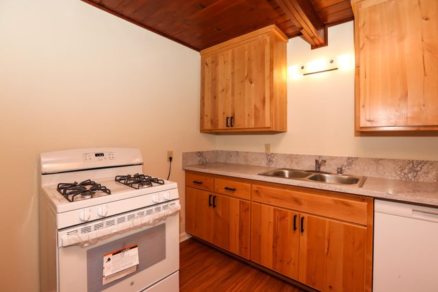 2867 Pinto Lane, Anderson, CA 96007