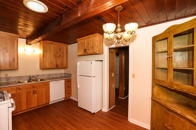 2867 Pinto Lane, Anderson, CA 96007