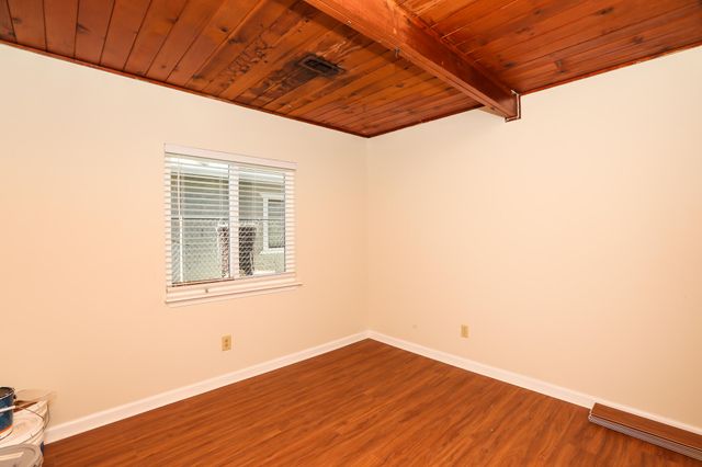 2867 Pinto Lane, Anderson, CA 96007
