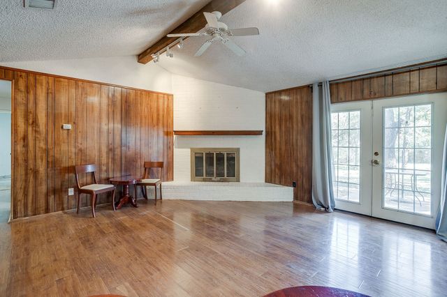 4528 Oak Drive, Alvarado, TX 76009