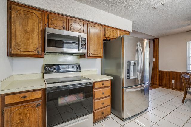 4528 Oak Drive, Alvarado, TX 76009