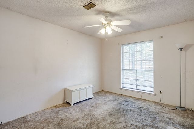 4528 Oak Drive, Alvarado, TX 76009