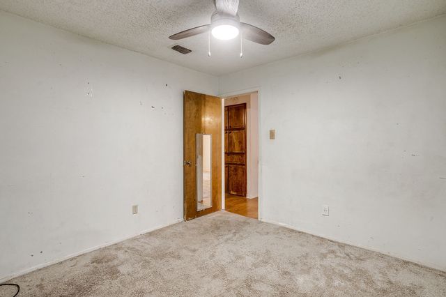 4528 Oak Drive, Alvarado, TX 76009