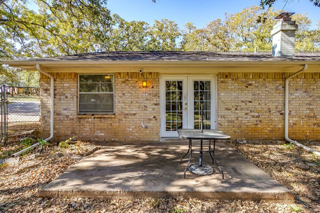4528 Oak Drive, Alvarado, TX 76009