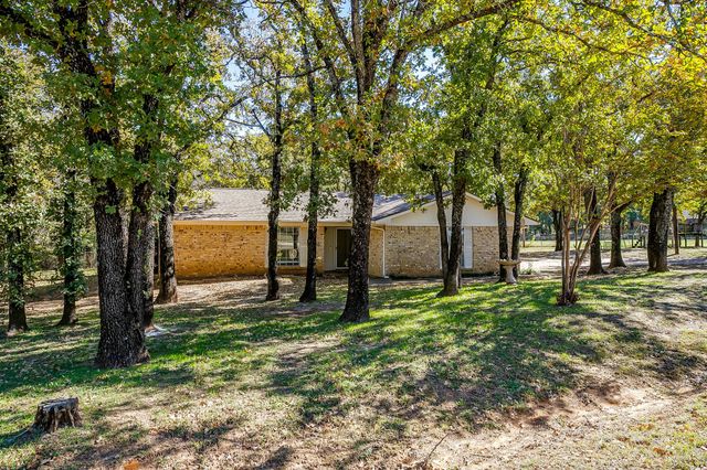 4528 Oak Drive, Alvarado, TX 76009