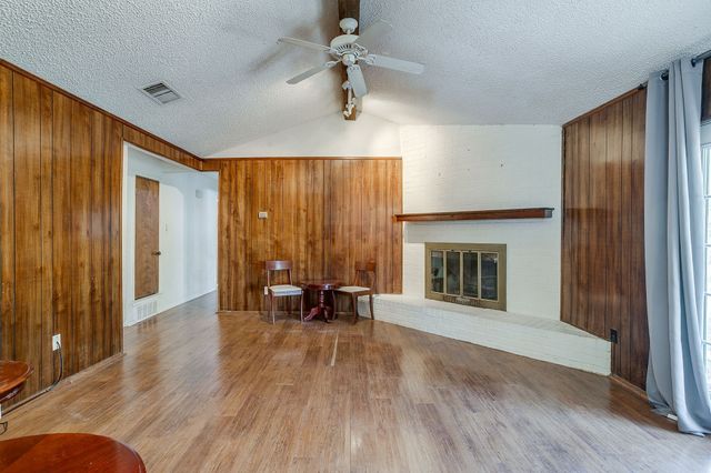 4528 Oak Drive, Alvarado, TX 76009