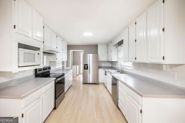 202 Rivoli Oaks Drive, Macon, GA 31210