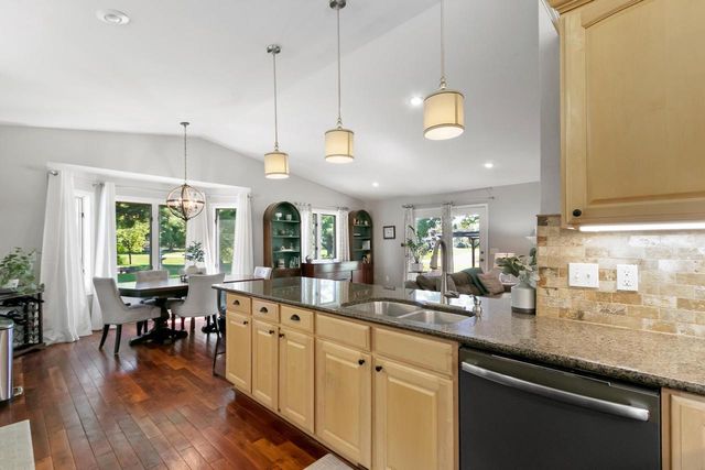 1040 Saddle Ridge, Portage, WI 53901