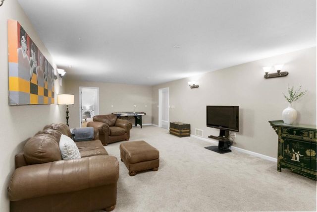 1040 Saddle Ridge, Portage, WI 53901
