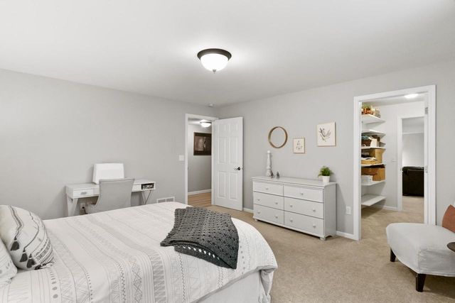 1040 Saddle Ridge, Portage, WI 53901