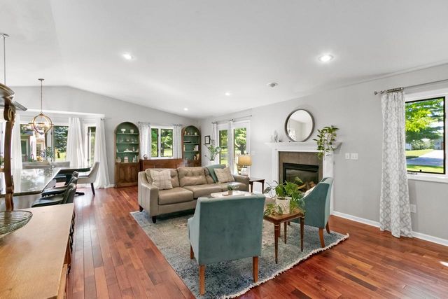 1040 Saddle Ridge, Portage, WI 53901