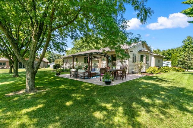 1040 Saddle Ridge, Portage, WI 53901