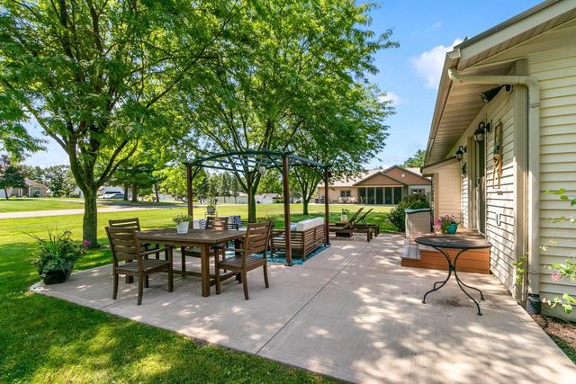 1040 Saddle Ridge, Portage, WI 53901