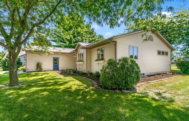 1040 Saddle Ridge, Portage, WI 53901