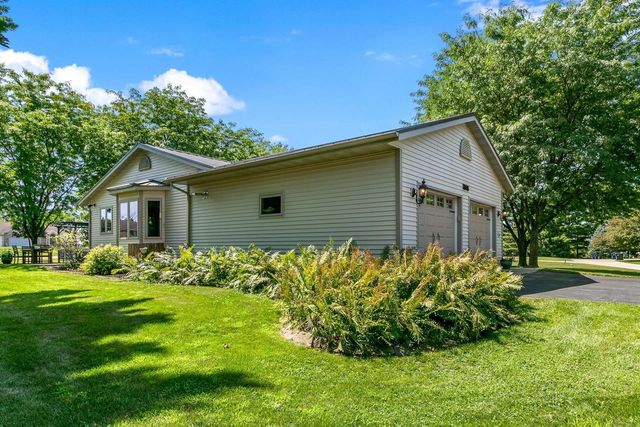 1040 Saddle Ridge, Portage, WI 53901
