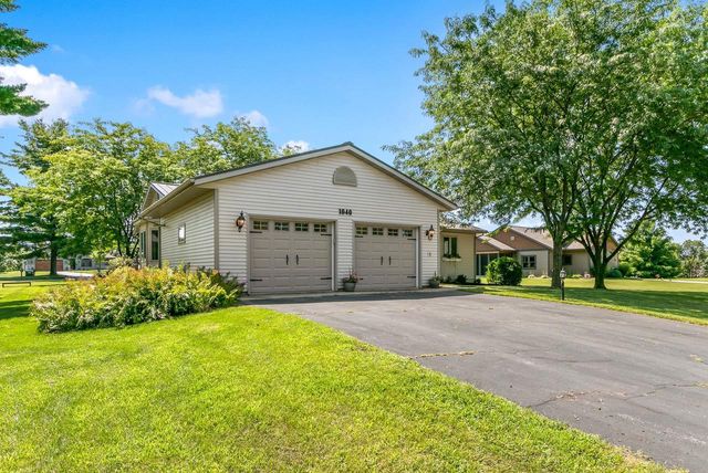1040 Saddle Ridge, Portage, WI 53901