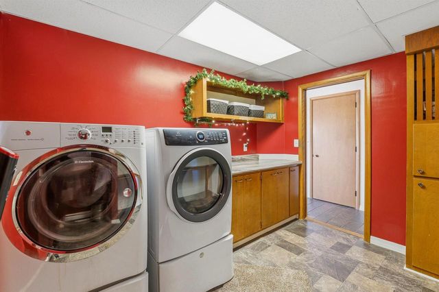 319 Hillcrest Drive, Beaver Dam, WI 53916