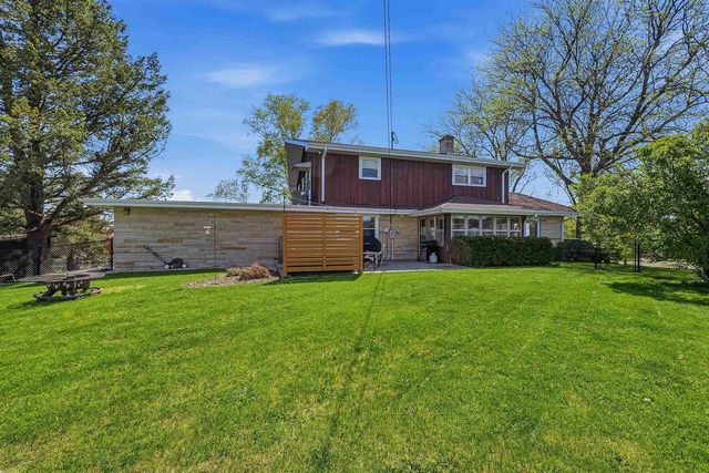 319 Hillcrest Drive, Beaver Dam, WI 53916