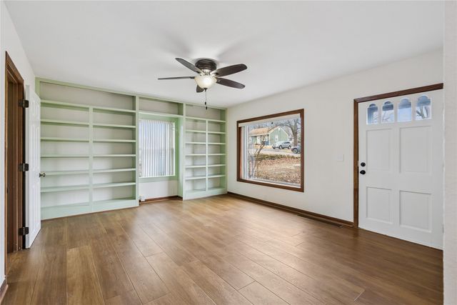 413 E Wall Avenue, Des Moines, IA 50315