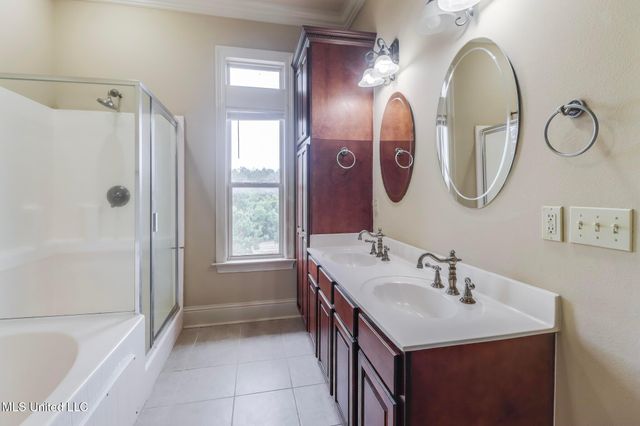 25 Oak Alley Lane, Long Beach, MS 39560