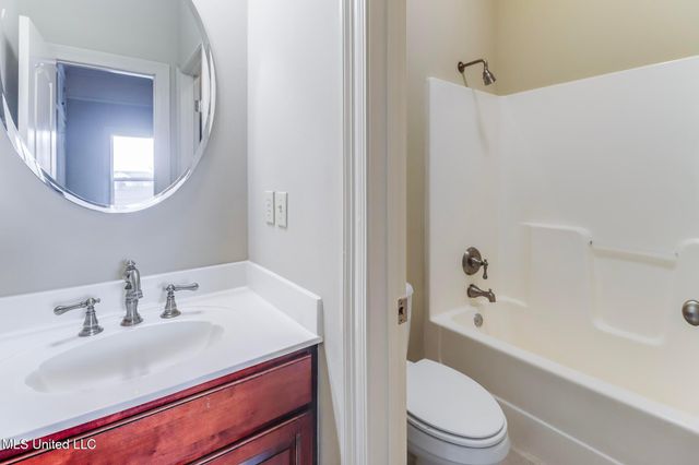 25 Oak Alley Lane, Long Beach, MS 39560