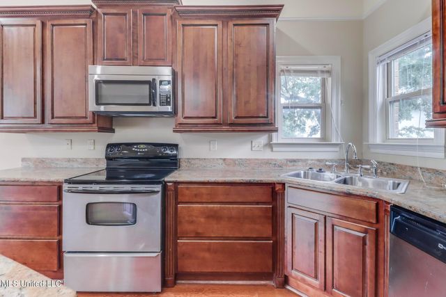 25 Oak Alley Lane, Long Beach, MS 39560