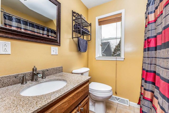 1010 N Elm Street, Platteville, WI 53818