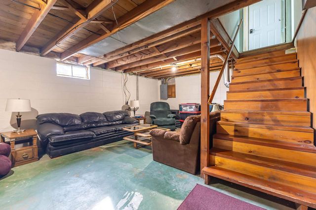 1010 N Elm Street, Platteville, WI 53818