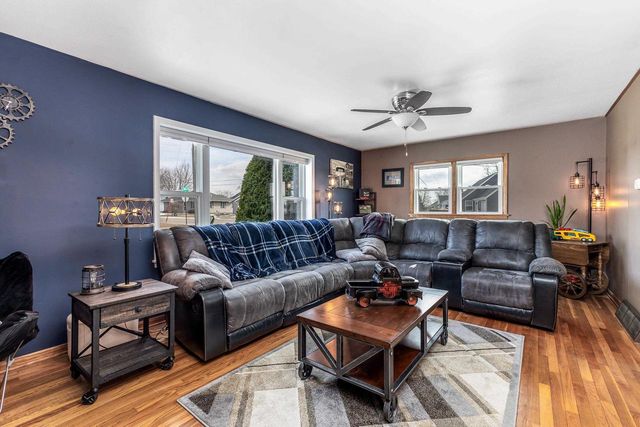 1010 N Elm Street, Platteville, WI 53818