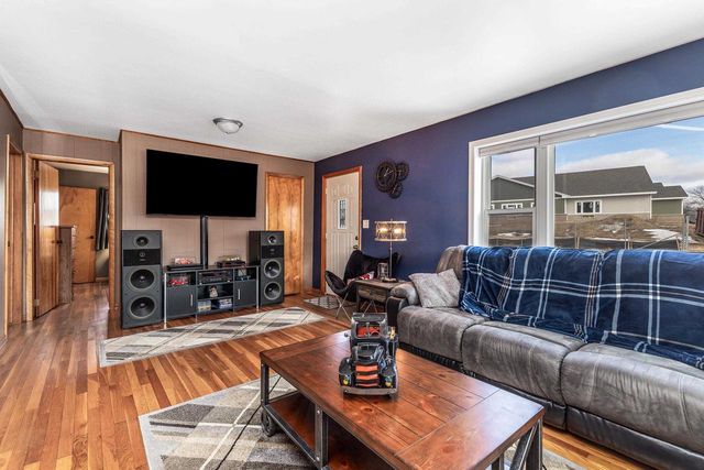 1010 N Elm Street, Platteville, WI 53818