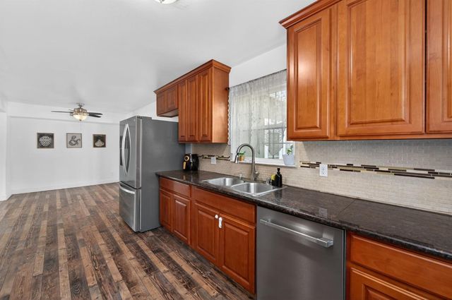 4913 N Diana Street, Fresno, CA 93726