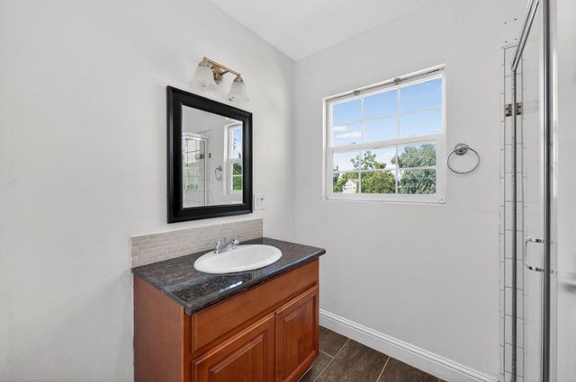 4913 N Diana Street, Fresno, CA 93726