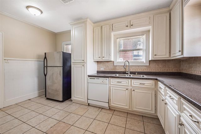 2611 Rosewood Street, Houston, TX 77004