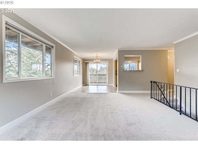 1035 Sw BERTHA Blvd 2, Portland, OR 97219