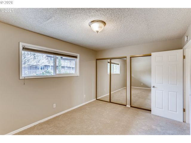 1035 Sw BERTHA Blvd 2, Portland, OR 97219